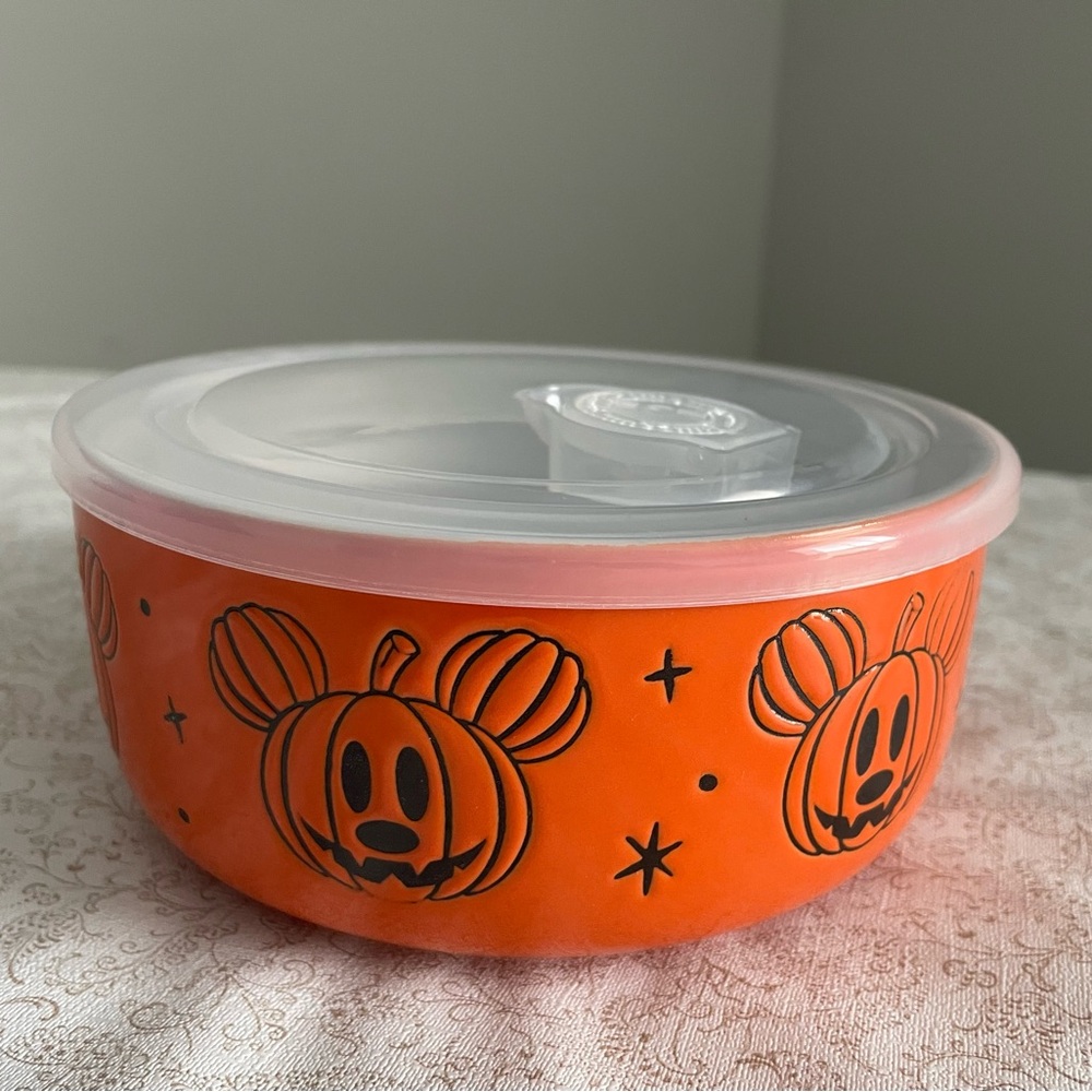 Disney Mickey Ceramic Food Storage Bowl Vented Lid Halloween Pumpkin Snacks NEW
